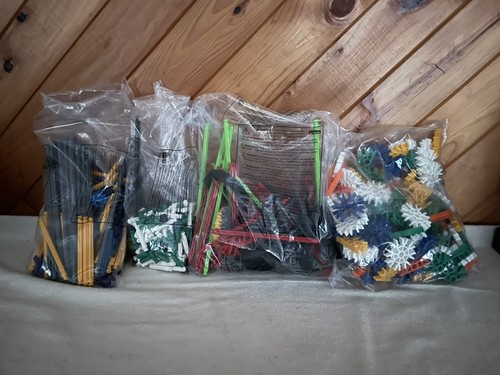 K’nex 100 Model Imagine. 100 Builds. 863 pieces - Picture 2 of 4