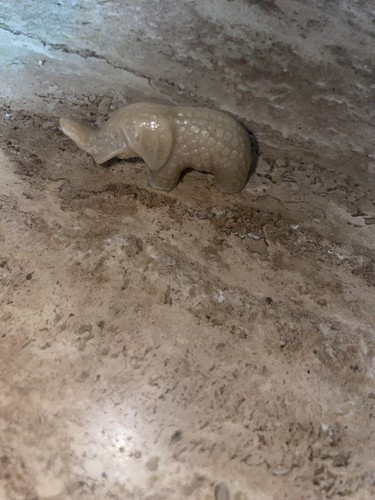 Vintage Molded Elephant - Picture 6 of 6