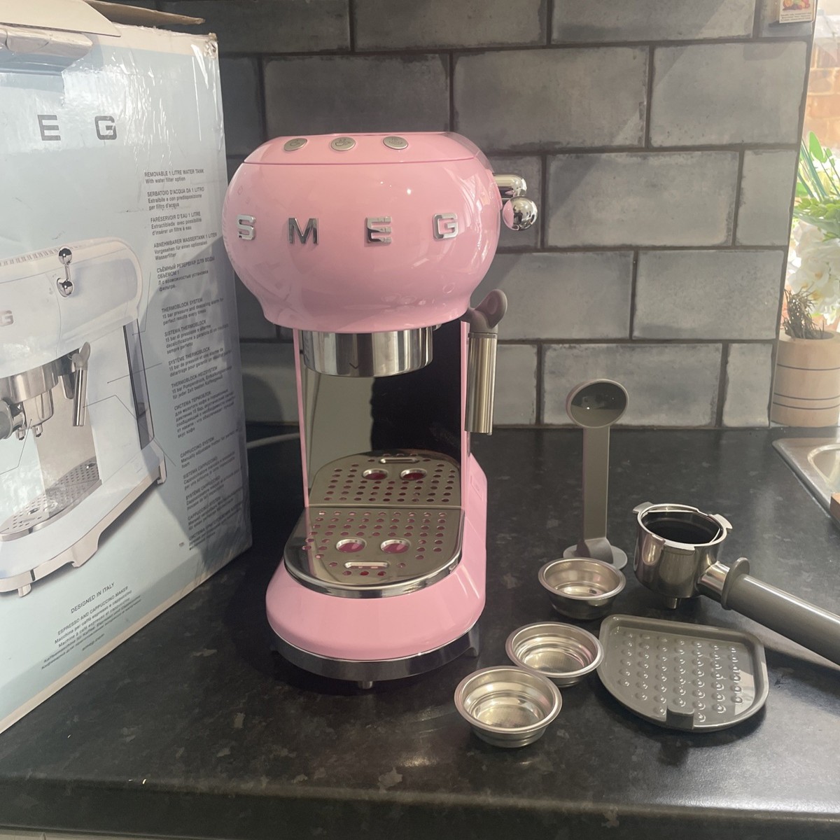 Pink Smeg Coffee SMEG Drip 10-Cup Coffee Maker, Pink,