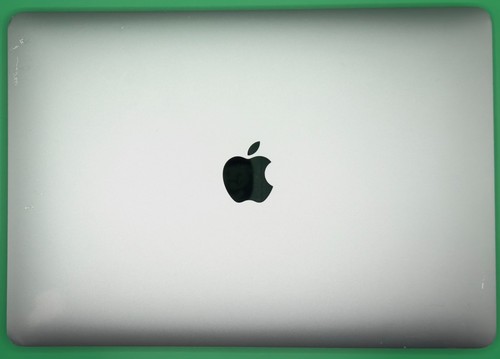 MacBook Air 13” (2020) – i5 1.1 GHz – 8 Go – 512 Go – Gris Sideral - Picture 3 of 18