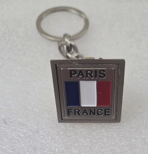 BEAUTIFUL PARIS FRANCE LOUVRE KEYCHAIN NOT OLYMPIC - Picture 3 of 4