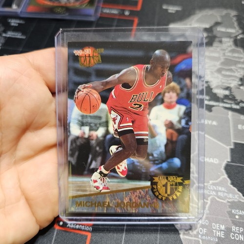 MICHAEL JORDAN 1992-93 Fleer Ultra All NBA 1st Team- #4 of 15 HOF Chicago Bulls - Picture 1 of 4