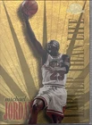 New ListingSkyBox 1995-96 Premium Michael Jordan Larger Than Life L1 Bulls NBA Card