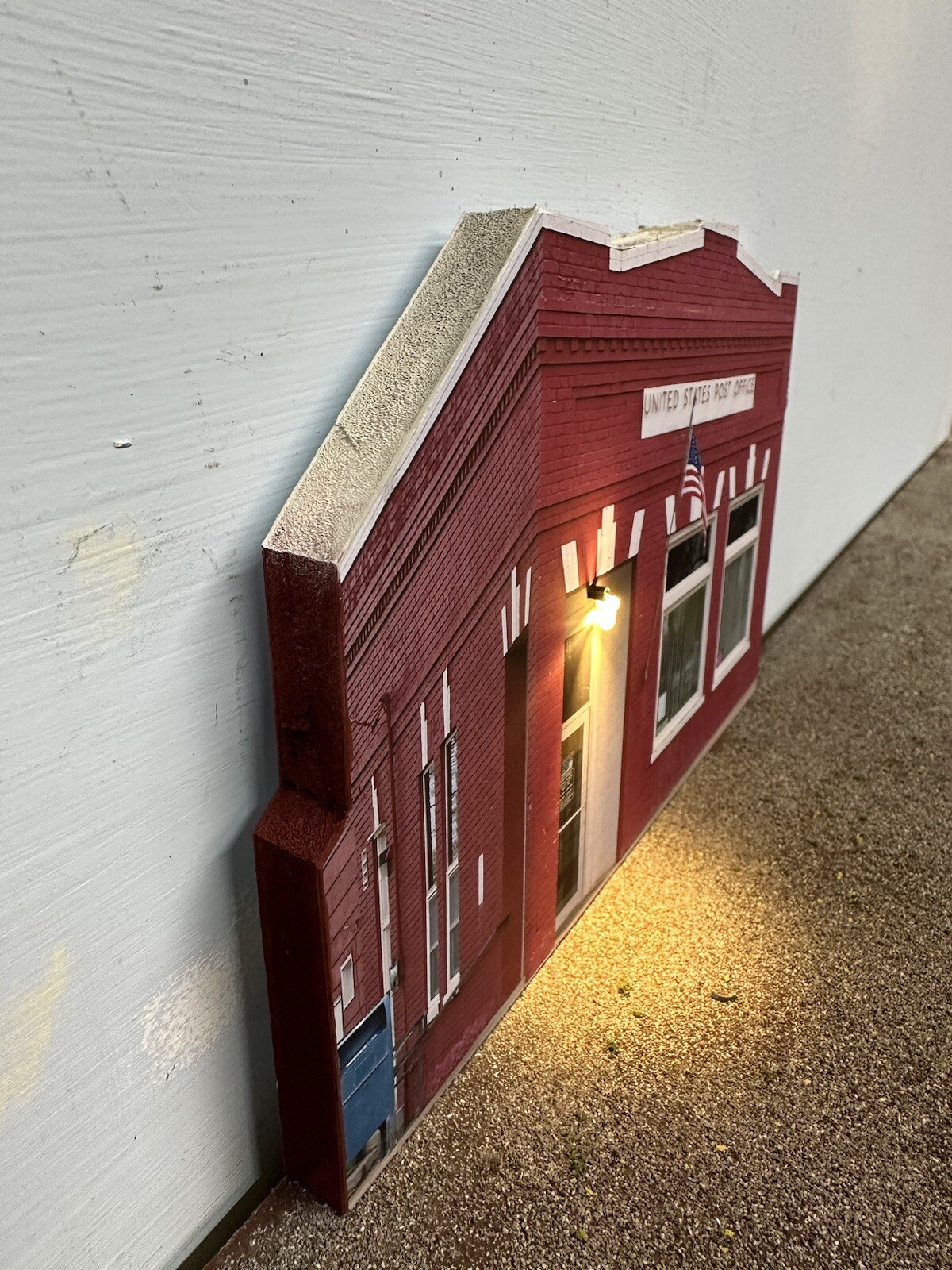 Picture 4 of 8