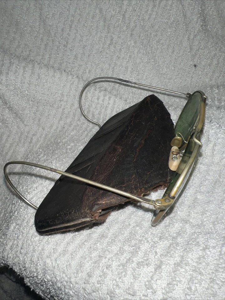 Gafas de sol vintage de aviador lentes verdes Bausch And Lomb con estuche original Foto 3 de 3