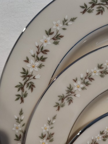 LENOX BROOKDALE  5 DINNER 5 SALAD 5 BREAD PLATES  - Picture 3 of 6