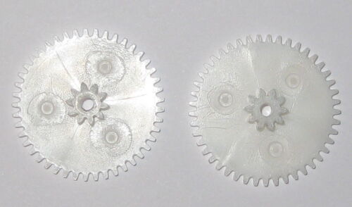 2X Plastic Dual Spur Robot Gear - 2.33 mm Bore - 10T 8.2mm OD and 46T 28.9mm OD - Picture 3 of 5