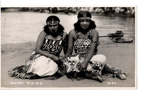 B14-80747 Circa 1935 RPPC Photo Postcard Maori Women Dancers Australia FREE SHIP - Picture 1 of 2