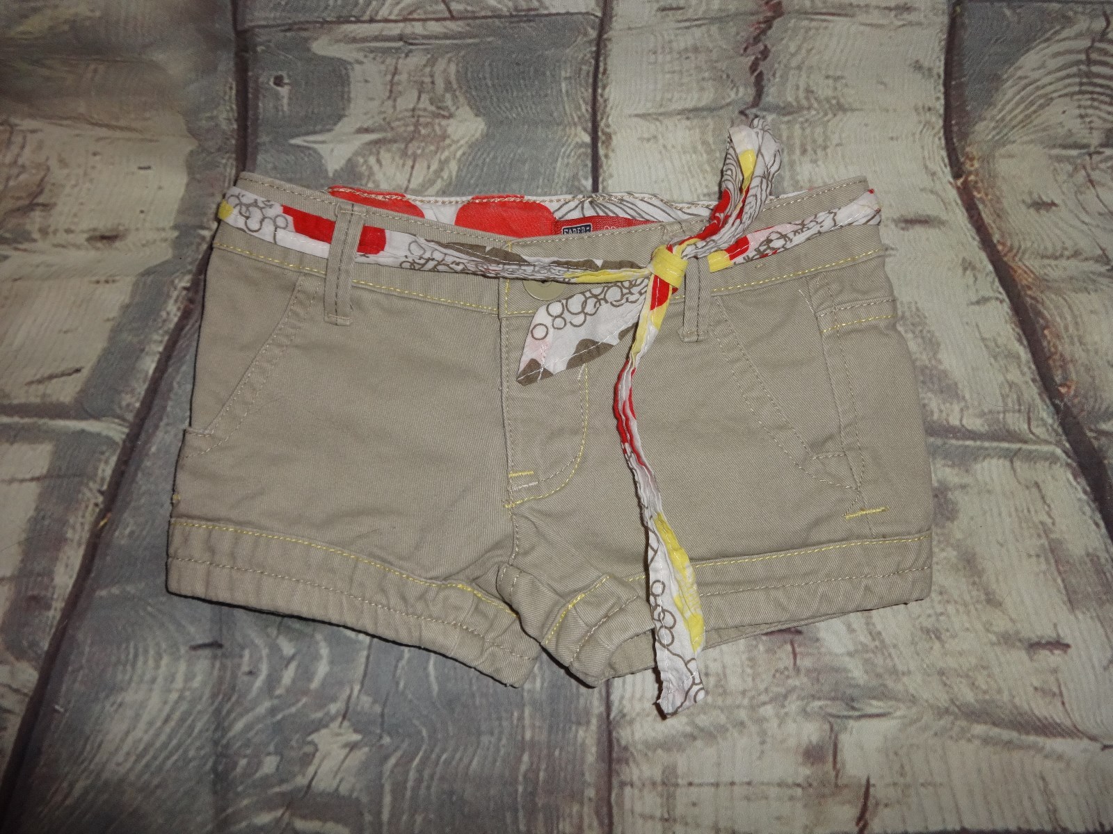 Picture 1 of 2