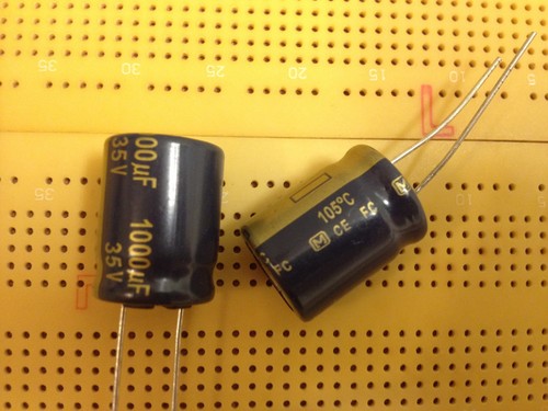 35V 1000uF 1200uF 1500uF 2200uF 4700uF Aluminium Capacitors Radial Multi Qty - Picture 2 of 21