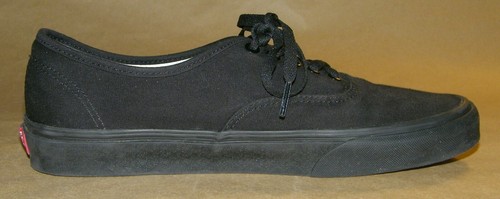 VANS Low Top Sneakers Black On Black Unisex Men 10.5 Women 12 - Picture 4 of 11