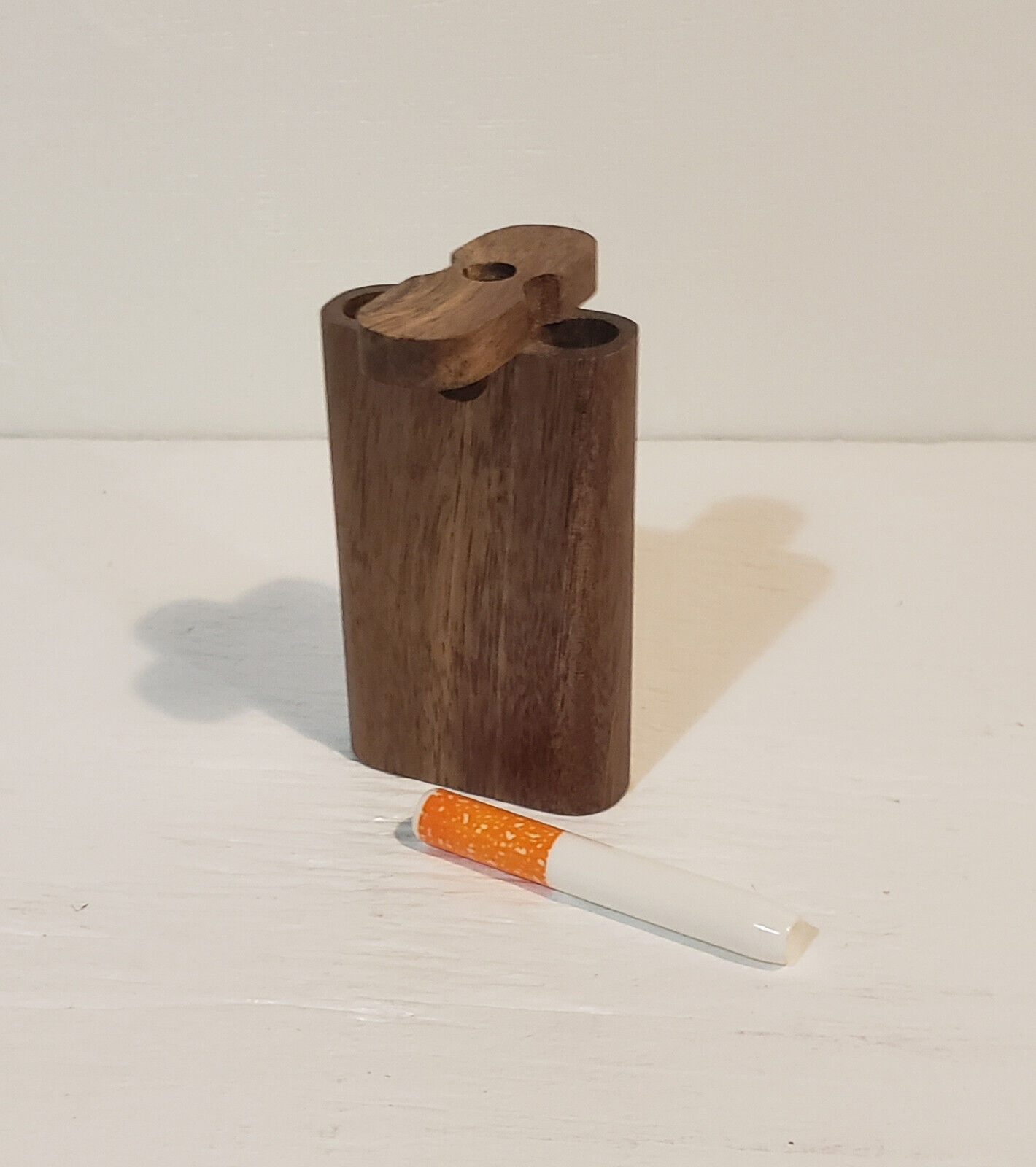 Souvenir Bamboo Dugout case W/ 2 One Hitter metal-ceramic Cigarette Tobac. Available Now for 8.95