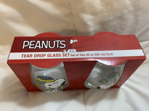 New Peanuts Snoopy & Woodstock 20oz. Glasses Tear Drop Set Of 2 - Picture 2 of 6