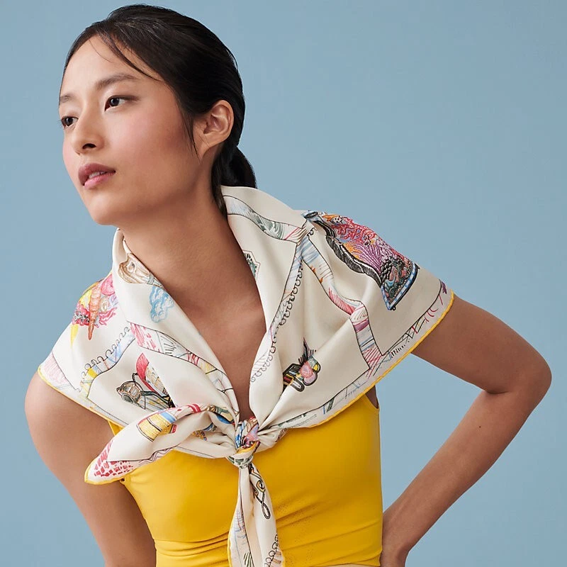 Unused w/box HERMES Carre 90 Chevaloscope Horse 35in Silk Scarf 90cm 2023SS - Image 3 of 4