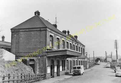 Pontypool Road Railway Station Photo. Pontnewdd to Nantyderry and Usk