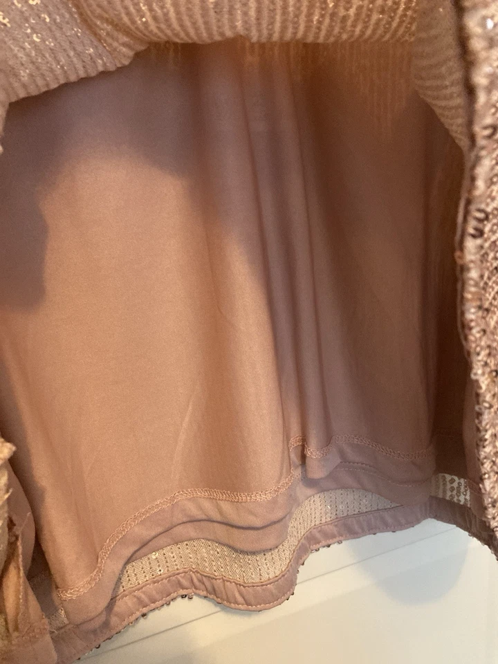 Women's gold Sequinned V-Neck Top Brand New H&M Size L - Image 4 of 4