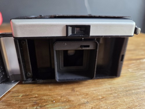 Kodak Instamatic 304 35mm 126 Film Camera Analog Point & Shoot - Picture 6 of 8