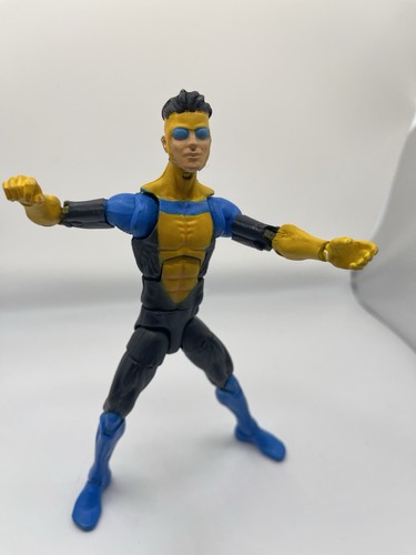 Custom Marvel Legends Invincible, 2 Heads, fully Poseable - Imagen 6 de 7