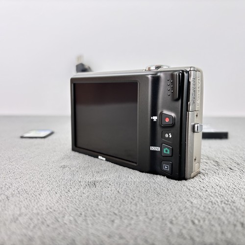 Nikon Coolpix S6150 16MP 7x Optical Zoom Digital Compact Camera Touchscreen Set - Bild 6 von 18
