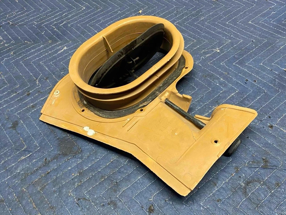 PANELES DE PATADA para camioneta Chevy GMC 73-87 con ventilaciones sin aire acondicionado en sillín bronceado carrocería cuadrada Foto 4 de 4