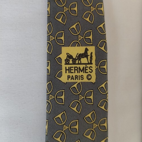 Hermes Silk Tie Gray Green Gold Motif Geometric Pattern Made in France 3.5" - Picture 3 of 6