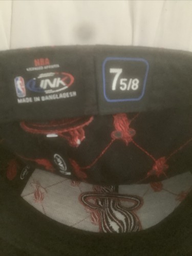 Miami Heat logo hat black and red fitted 7 5/8 - Picture 3 of 4