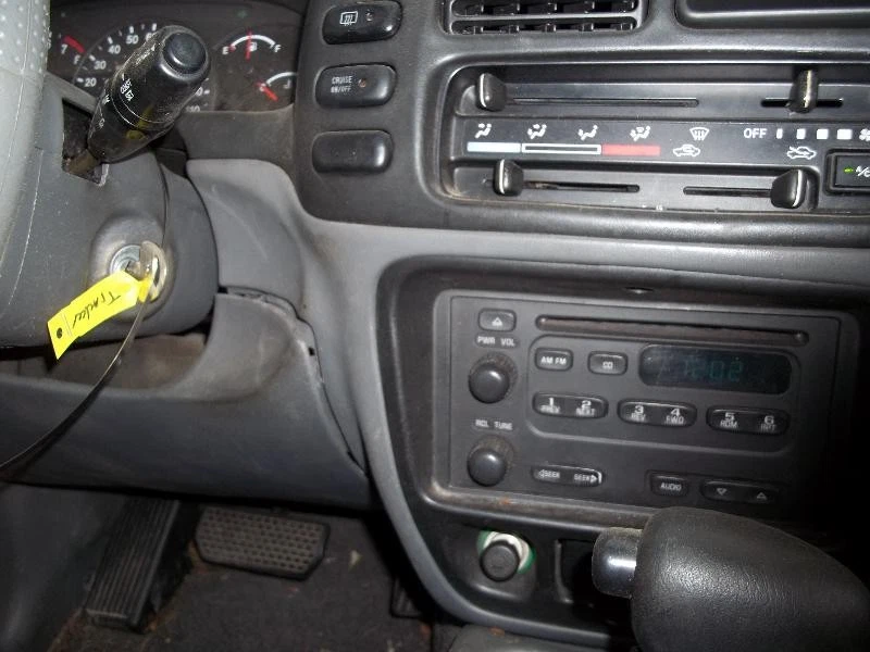 Used Back Glass Wiper Motor fits: 2002 Chevrolet Tracker  Grade A Foto 2 de 4