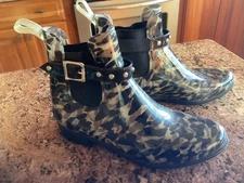Halogen Camouflage Chelsea Rain Boot Women's Sz 9 Multicolor Ankle Buckle NEW