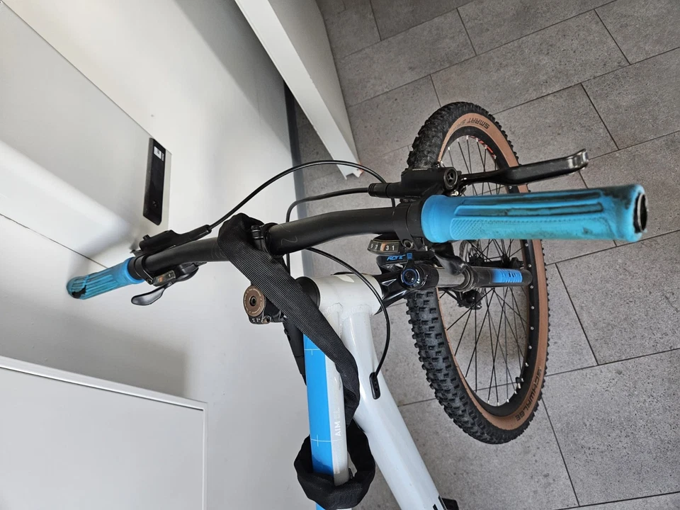 Verkaufe Mein Fahrrad  Es Ist Gebraucht Aber Noch In Einem Guten Zustand. 300VB - Bild 2 von 4