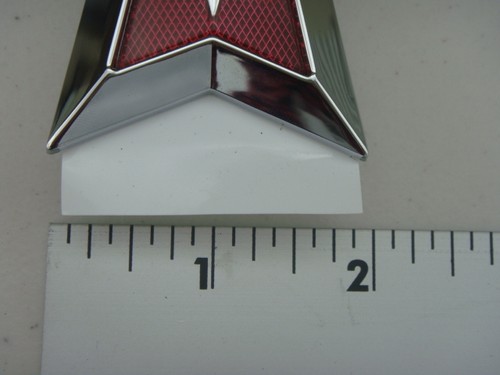 PONTIAC SOLSTICE FRONT BUMPER FENDER DOOR GM EMBLEM MARKER LIGHT SET RIGHT R NEW - Picture 6 of 9
