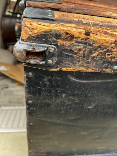 Antique Late 19th century Chas T. Wilt Dome Top Steamer Trunk - Picture 21 of 24