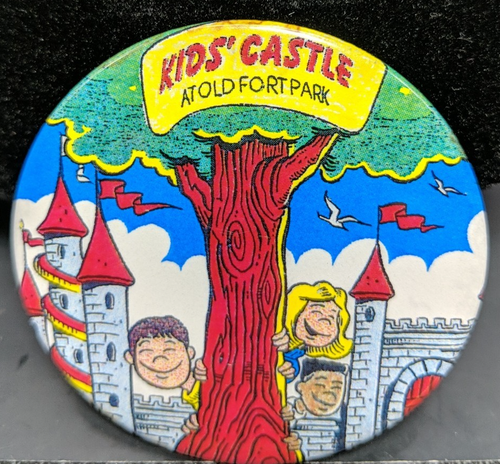 Kinderschloss im alten Fort Park Button Pin - Bild 1 von 3