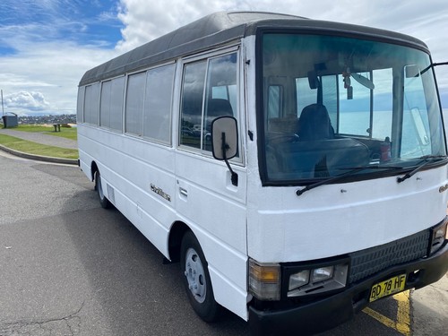 Campervan/ bus 1987 Nissan Civilian - Picture 2 of 17