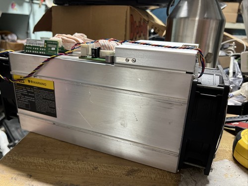 Bitmain Antminer S9_14.0T Asic Miner BTC BCC w/APW3++ Power Supply - Picture 10 of 16