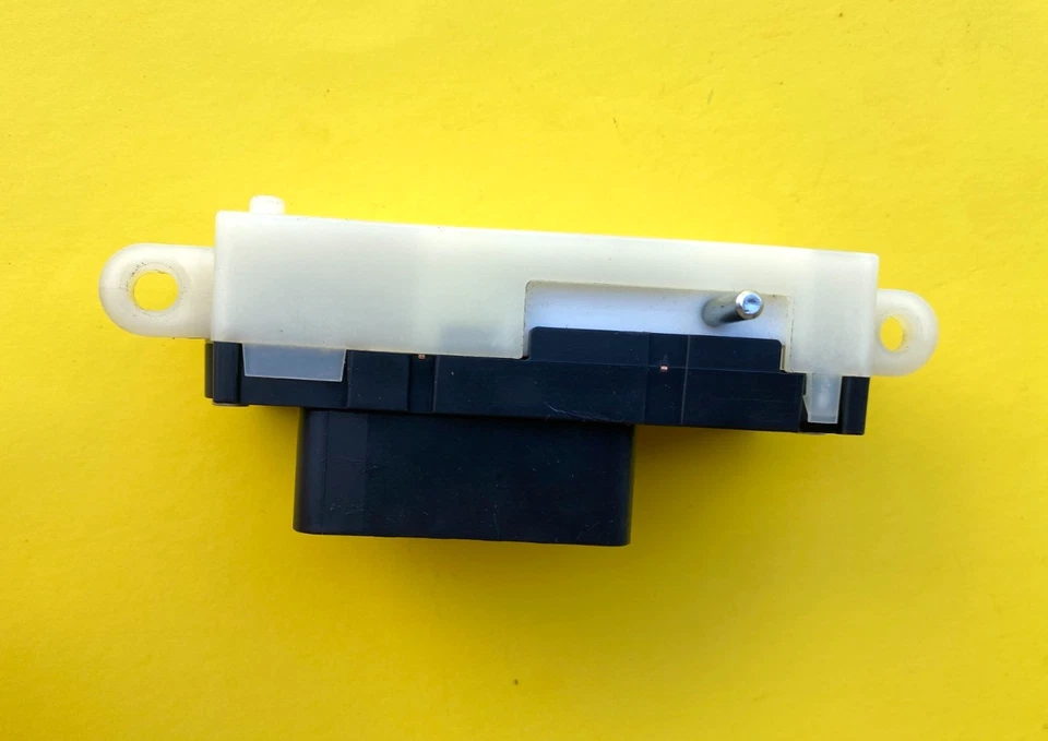 2005-2014 FORD E-350 SUPER DUTY STEERING IGNITION SWITCH OEM 9C24-3C529-AF - Image 4 of 4