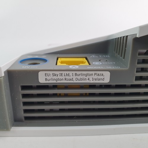 Sky SE210 Wireless Booster WiFi Extender Model Sky Broadband Booster for Router - Photo 11/11