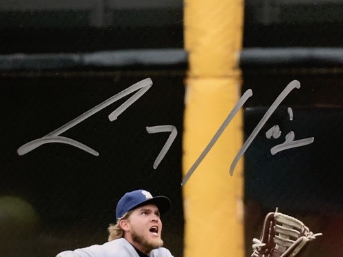 Corey Hart Signed Milwaukee Brewers 8x10 Photo LOF 19 - Picture 2 of 4