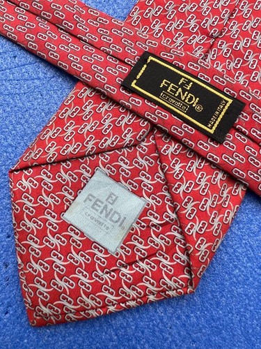 Authentic FENDI Monogram FF Wing Design On Red 100% Silk Necktie Tie - Picture 6 of 12