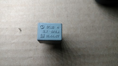 SAAB 9-3 9-5 GM RELAY OEM 90414477 - Picture 1 of 4