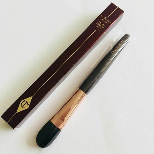 Charlotte Tilbury Foundation Brush Concealer Face Brush New in Box Makeup Brush