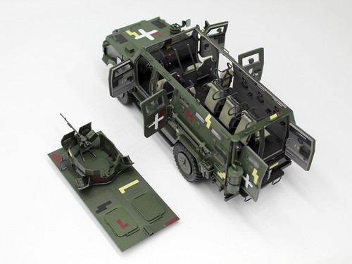 1:35 Armed Forces of Ukraine Kozak-2 MRAP-class Armoured Vehicle Bausatz von ICM - Bild 9 von 24