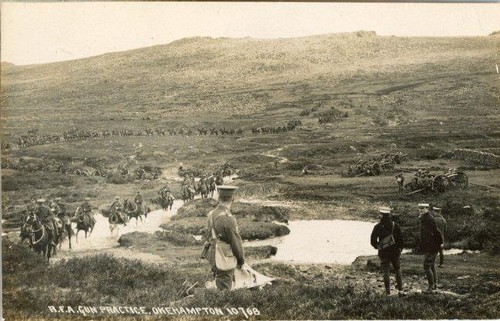 REAL PHOTOGRAPHIC POSTCARD OF R.F.A. GUN PRACTICE, (RFA), OKEHAMPTON, DEVON - Picture 1 of 2