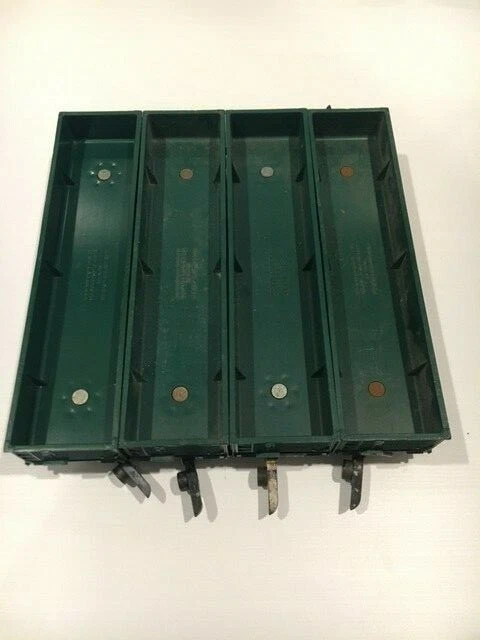 7 AMERICAN FLYER 631 GONDOLAS 4 Painted/3 Plastic - Weighted Trucks - All Steps - Image 2 of 4