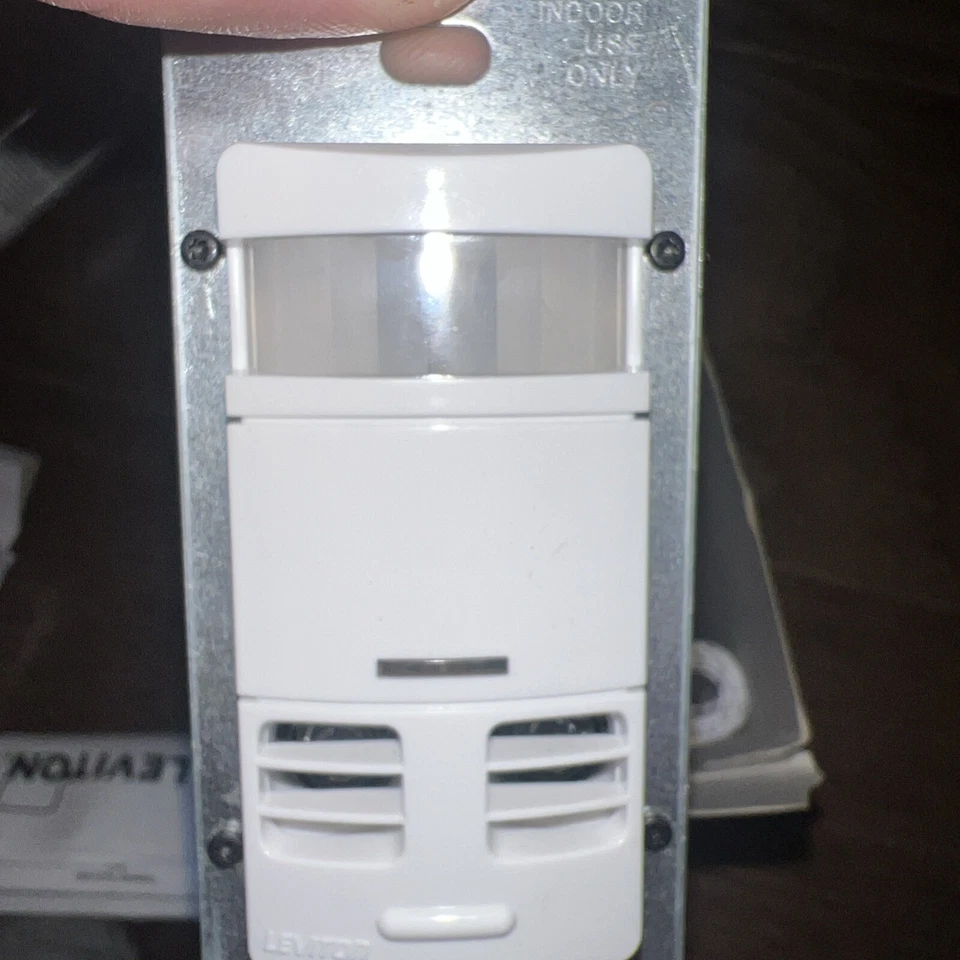 Sensor de vacante de ocupación Leviton OSSMT-TMW blanco Foto 4 de 4