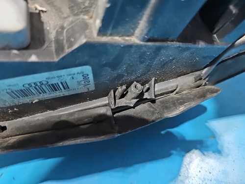 Audi A4 Left Head light 8D0941029 AQ 99-01 B5 OEM Broken Tabs - Picture 7 of 9