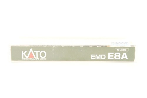 KATO N-Scale 176-5365 EMD E8A Chicago & North Western #5022-B made in JAPAN - Picture 5 of 16