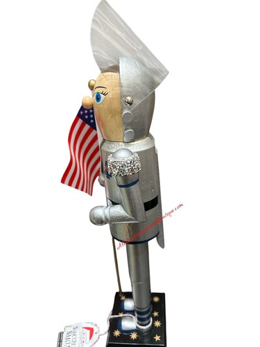Astronaut Nutcracker 14“ Holding USA Flag Spacesuit Rhinestones Christmas Decor - Picture 6 of 6