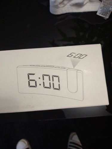 7.3" LED Digital Projector Projection Snooze Alarm Clock FM Radio Timer USB - Picture 3 of 3