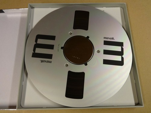 10" (26,50 CM) METAL REEL TAPE MAXELL XLI 35-180B IN ORIGINAL BOX #1 - Imagen 3 de 6