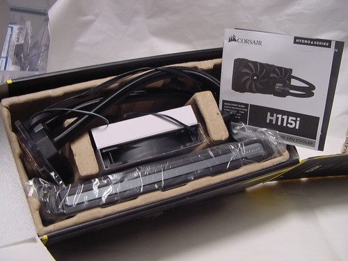 NOWOŚĆ - CORSAIR H115i 280MM CHŁODNICA CIECZY PROCESORA - WENTYLATORY KOMPUTEROWE - Zdjęcie 3 z 3